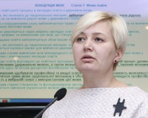 Мовчки ковтають - письменниця назвала винних в утисках української мови