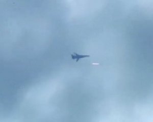 Військові льотчики випробували модернізовану ракету "повітря–поверхня" — відео