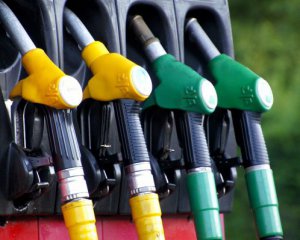 На АЗС упали продажі: чому українці менше купують пального