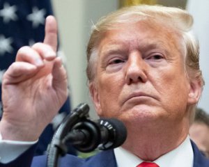 Трамп заборонив в'їзд в Америку дослідникам з Китаю