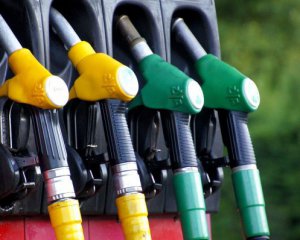Нафта дорожчає: експерти пояснили, як зміняться ціни на бензин