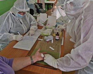 Різко збільшилася кількість інфікованих і померлих: невтішні дані про коронавірус в Україні