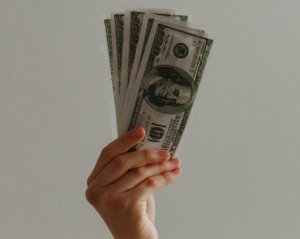 Валюта почала дорожчати: скільки коштує 15 червня