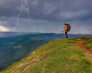 В Карпатах блискавка вбила туриста