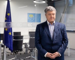 Громадські діячі, вчені та колишні політв'язні закликали Зеленського зупинити політичні переслідування Порошенка