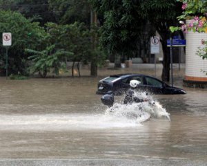 На Прикарпатті зливи пошкодили 12 мостів та зруйнували 60 км доріг