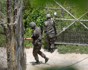 КНДР к границе с Южной Кореей приведет войска
