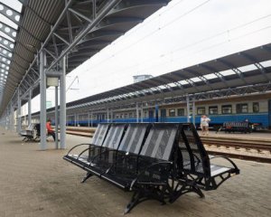 Укрзалізниця поновлює рух ще 4 поїздів