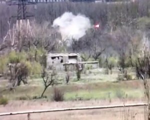 Коли набрид російський снайпер: з'явилося відео влучного пострілу по ворожій позиції