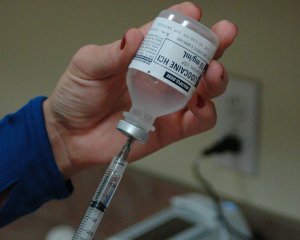 Украина начнет переговоры о закупке вакцины от Covid-19