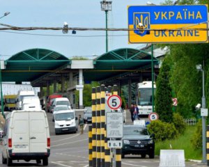 Украина открывает пункты пропуска с Беларусью и РФ