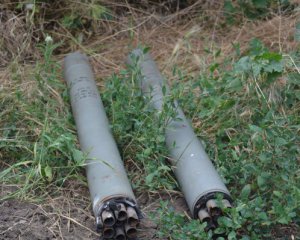 Российский оккупант на Донбассе палит ракетами и из артиллерии