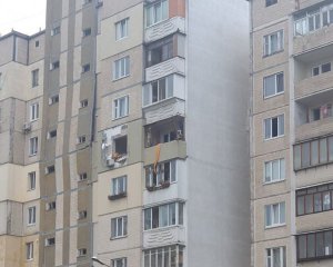 Взрыв в столичной 10-этажке: по стенам соседнего дома пошли трещины