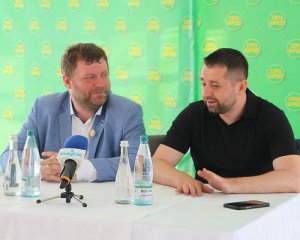 &quot;Баба робоча, як корабельна сосна&quot;: нардепів підловили на відвертій розмові про колегу