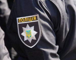 Лежали голі на підлозі: у приватному будинку знайшли 4 трупи