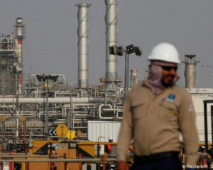 Нафта знову дешевшає: причини