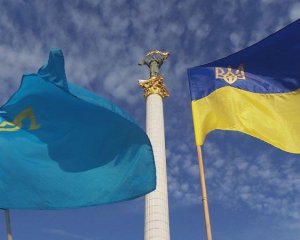 Порошенко: крымскотатарский флаг является символом сопротивления и борьбы против российской оккупации