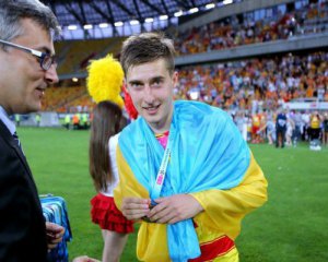 Фанати зацькували українського футболіста, який отримав паспорт Польщі