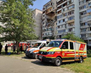 Постраждалі у вибуху на Позняках не можуть потрапити в квартири від Зеленського