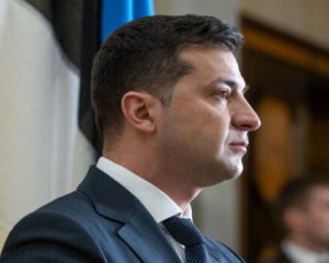 Зеленский подписал закон о запрете начисления штрафов и пени по кредитам во время карантина