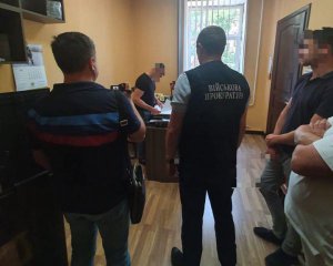 Підполковник СБУ вимагав у підприємця $250 тисяч