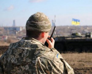 На Донбассе ранили украинского воина