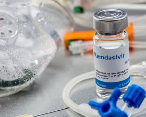 Єврокомісія затвердила перші ліки проти коронавірусу