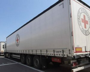 Червоний Хрест відправив п&#039;ять вантажівок гумдопомоги на окупований Донбас