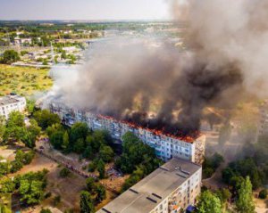 Пожар в Новой Каховке: жителей многоэтажки срочно отселят