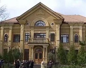 Зеленський переїхав на "дачу Ющенка"