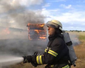 Показали видовищні навчання рятувальників: відео