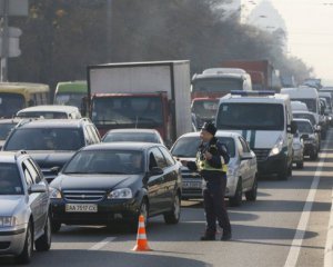 Движение по столичной улице ограничат