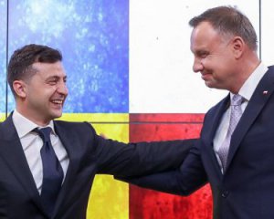 Зеленский поздравил президента Польши с победой
