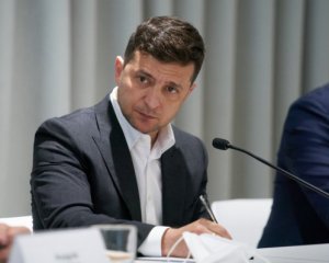 Зеленського закликають завершити танці з бубнами про "ту сторону" і дати чітку відповідь