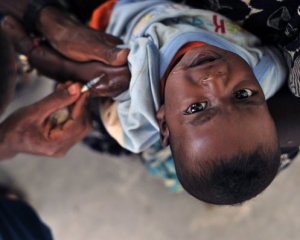 ВООЗ заявила про руйнівний вплив коронавірусу на вакцинацію дітей у світі