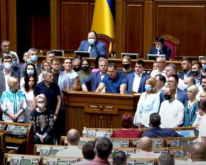 Антиукраїнський виступ нардепа з ОПЗЖ розлютив фракції і групи. Вимагають слідчих дій