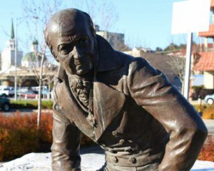 На Алясці взялися за пам&#039;ятник російському колонізатору