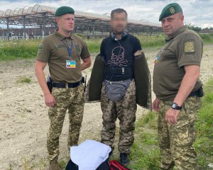 На границе поймали иностранца в украинской униформе