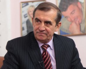 "Луческу в 74 года пора бы на пенсию" - Решко