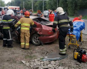 Карета &quot;швидкої&quot; потрапила в ДТП