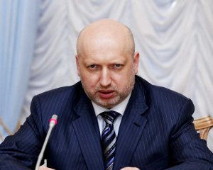 Приоритет Порошенко - организация сопротивления российской агрессии - Турчинов