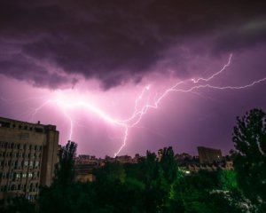 Погода в Украине: жару сменит дождливый атмосферный фронт