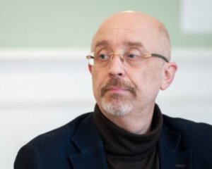 Резніков заявив, що  говорити про зрив перемир'я бойовиками ще рано