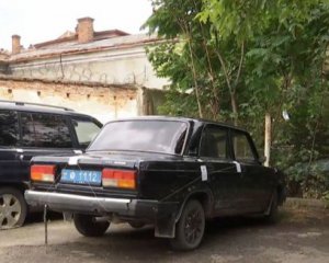 Поліцейський збив пішохода і покинув помирати на сільській дорозі