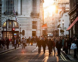 90% всіх випадків: в ООН розповіли, де найчастіше заражаються коронавірусом