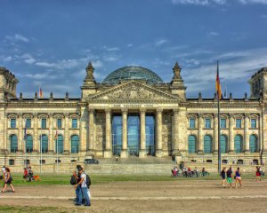 Германия будет бесплатно делать тесты на коронавирус для туристов