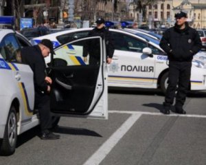 Подозрительный чемодан: в Киеве перекрыли улицу
