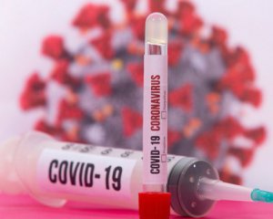 Скільки людей помирає від коронавірусу у світі щодня