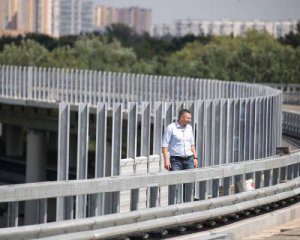 І криза не завада: Кличко перевірив реконструкцію особливого стадіону