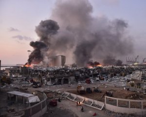 Взрывы в Бейруте: погибла жена посла